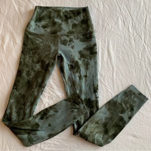 Lululemon Tie Dye Align tights (28”)